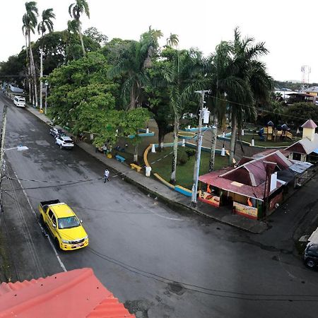 Reff Hotel Bocas Town Kültér fotó
