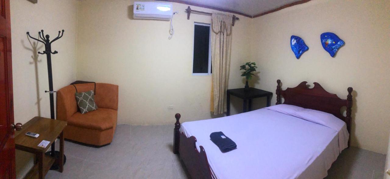Reff Hotel Bocas Town Kültér fotó