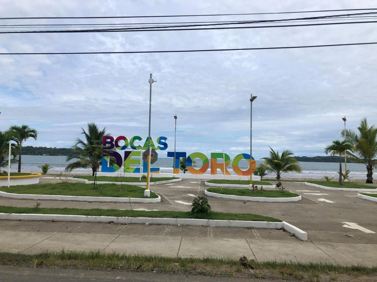 Reff Hotel Bocas Town Kültér fotó